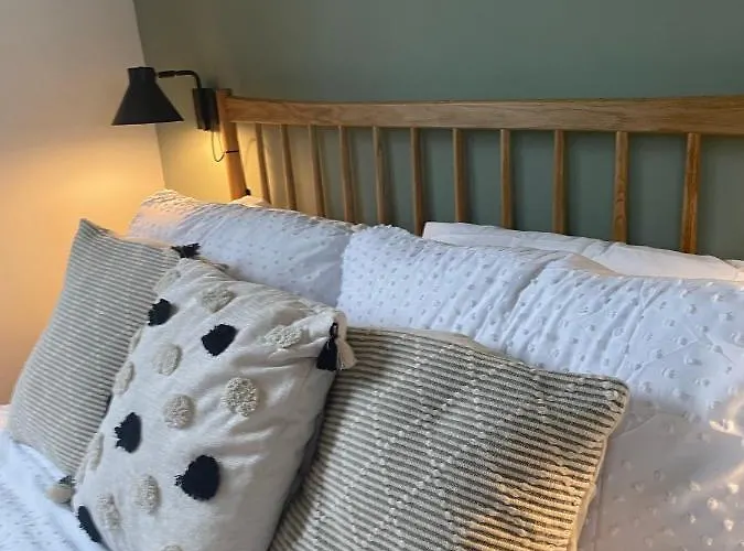Central Inverness Flat Close To Hospital And Uhi