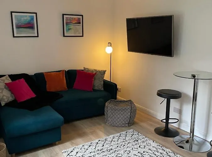 Central Inverness Flat Close To Hospital And Uhi